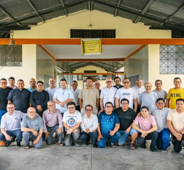 Sacerdotes Iquitos